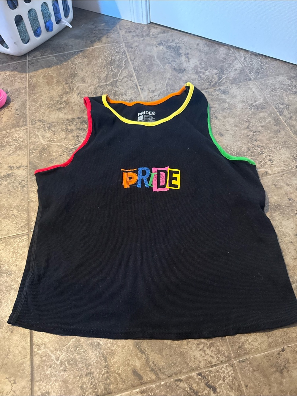 🫜PRIDE Black Rainbow-Trim Tank Top